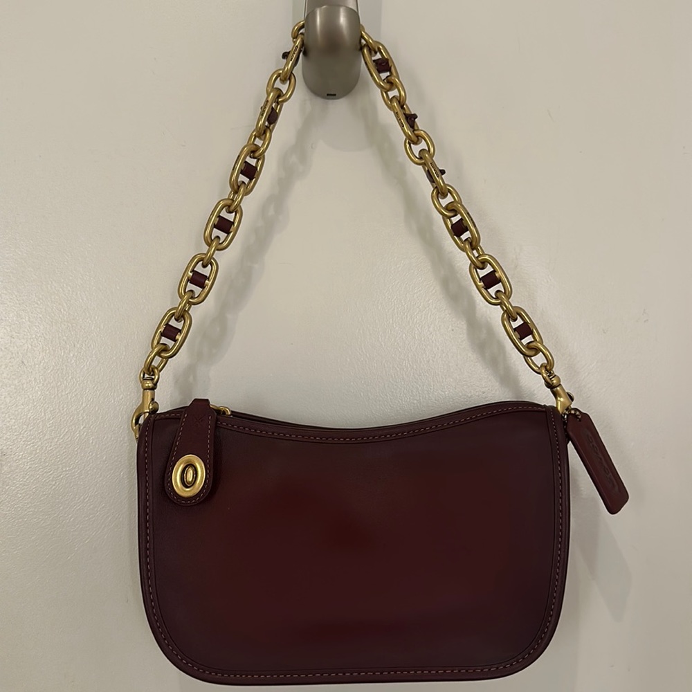 Coach Swinger Leather Shoulder Bag in Wine
